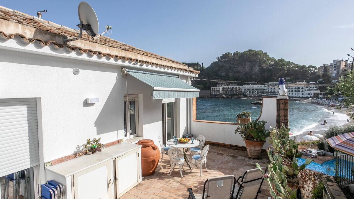 Mazzaro Apartment | 2 bedroom nice apartment in Taormina ME
