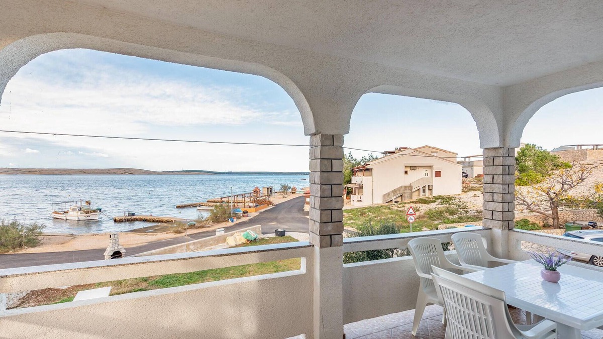 Kustici Apartment | 2 bedroom nice apartment in Kustici