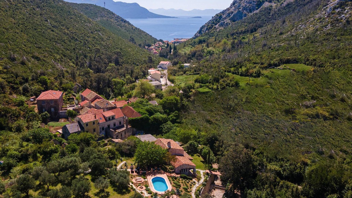 Trstenik House | 2 bedroom nice home in Trstenik