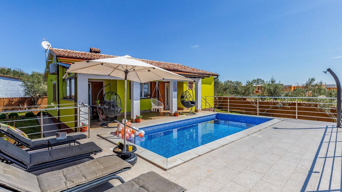 Peruski House | 2 bedroom nice home in Krnica