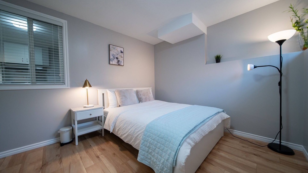Guildford Bed & Breakfast | 2 bedroom & parking Great Vancouver