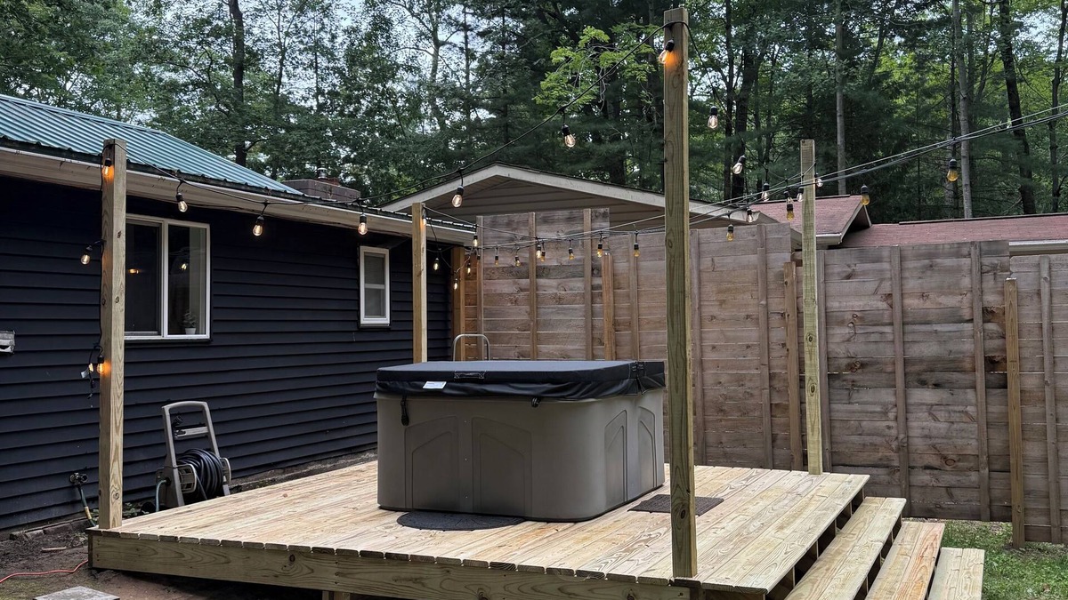 Greenbush Cabin | 2-bedroom pet friendly Lake Huron cabin with Hot Tub in Greenbush