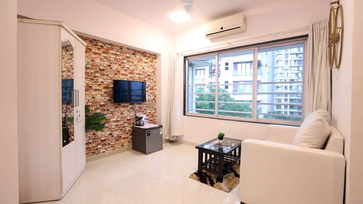 Kandivali East Apartment | 2 Bedroom Private Suite