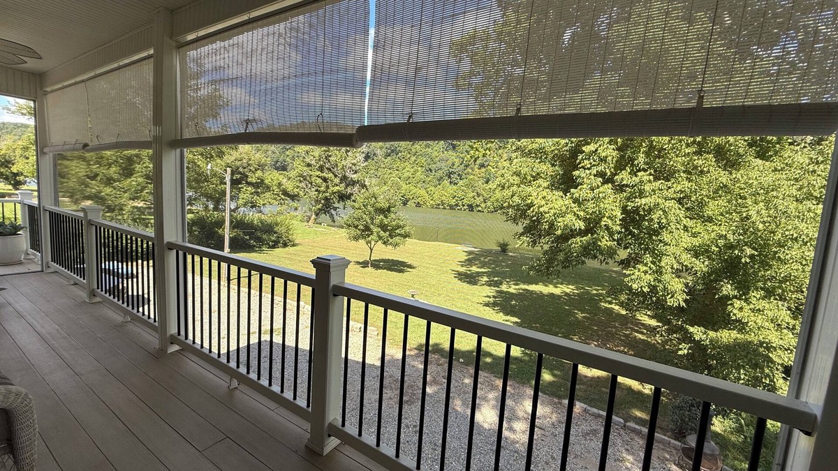 Allisonia House | 2 Bedroom Riverfront House on the New River Trail