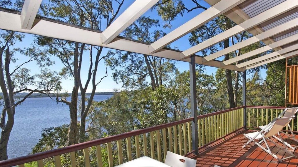Weyba Downs Cottage | 2 Bedroom Romantic Deluxe Cottages - perfect for couples minutes from Noosa