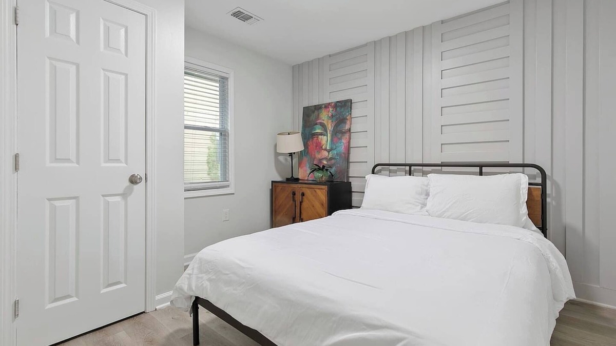Clarkdale Apartment | 2 bedroom Rustic Duplex-Free Parking