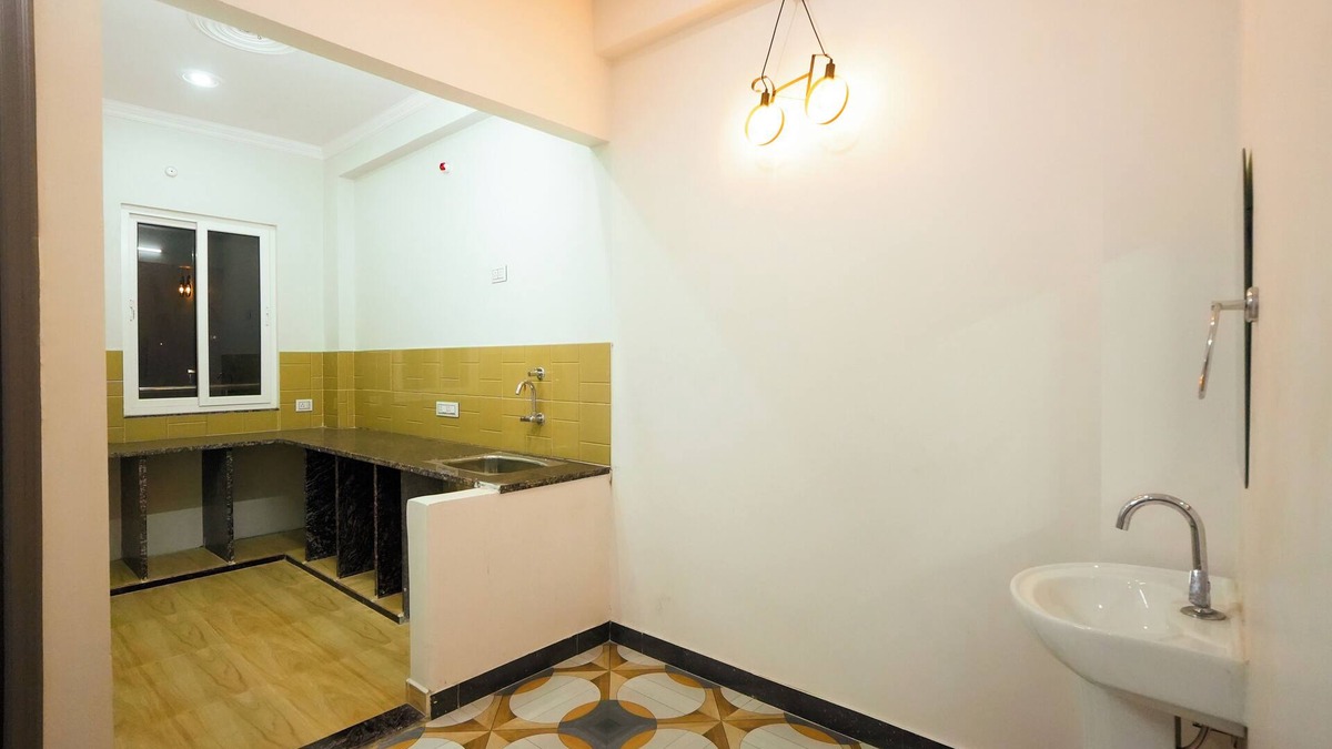 Sigra House | 2 bedroom set with 5 seater sofa in living room, WIFI, AC in Varanasi city.