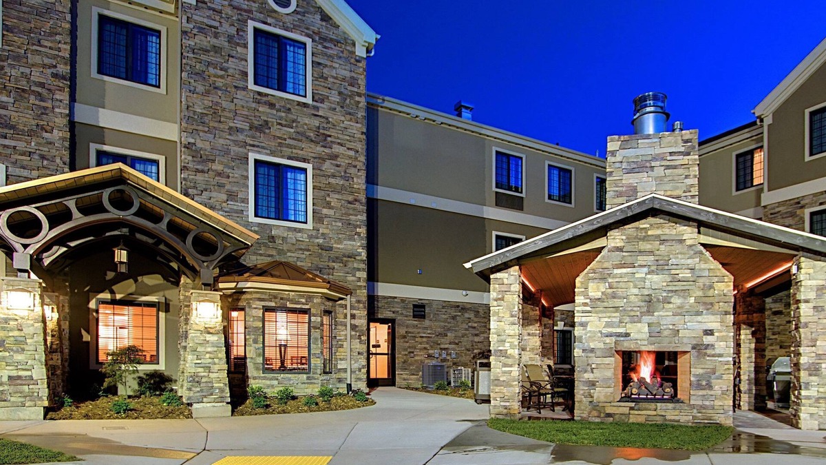 West Valley City Condo | 2 Bedroom Suite Close to Salt Palace Convention Center! Free Breakfast Buffet. Pool, Hot Tub & Waterslide Access.