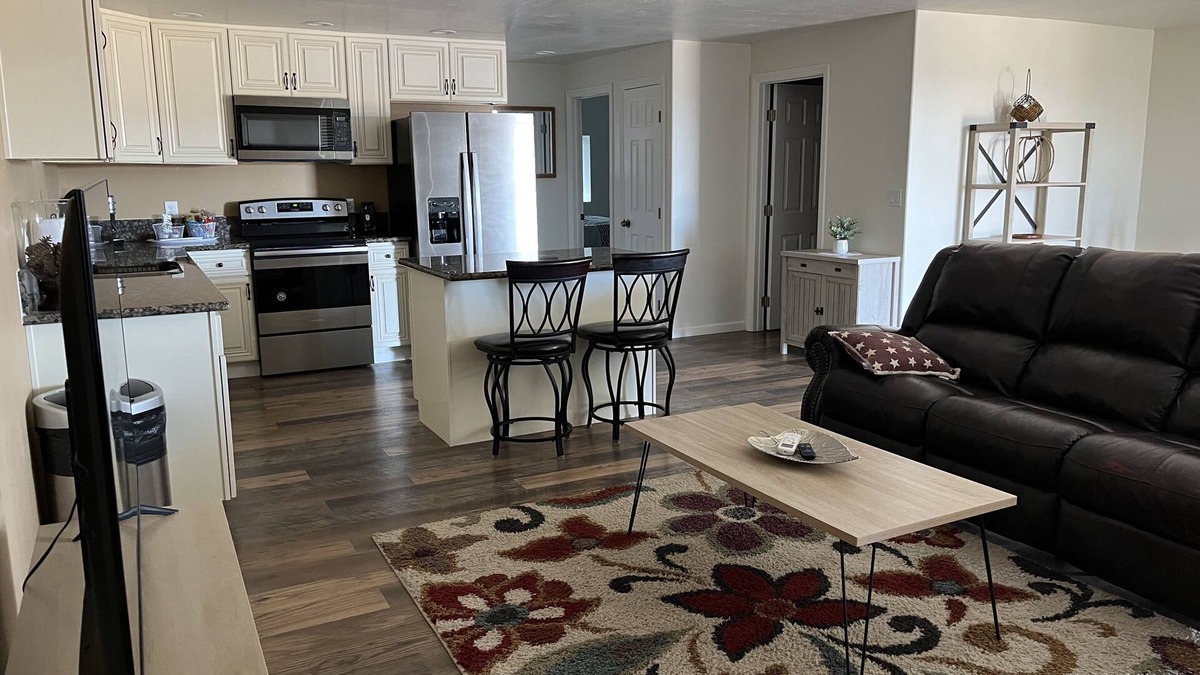 Ridgecrest Apartment | 2 Bedroom Suite in Ridgecrest