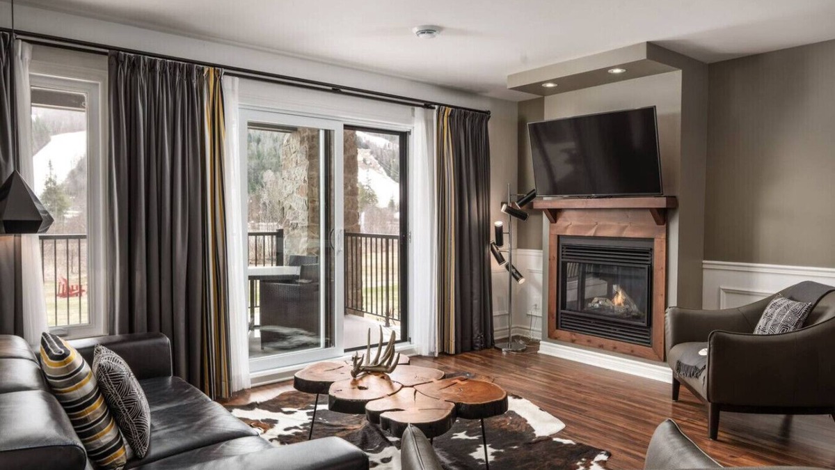 Saint-Sauveur Apartment | 2-bedroom suite with access to Sommet St-Sauveur