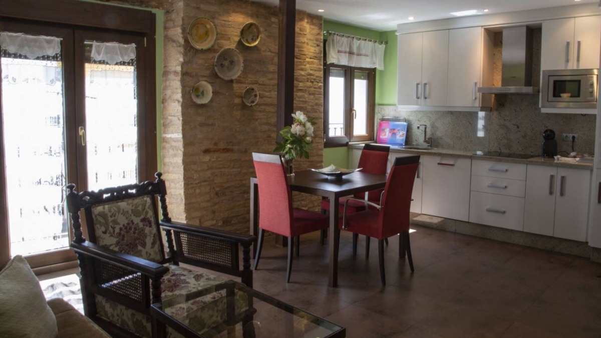 Andujar Apartment | 2 BEDROOM SUPERIOR APARTMENT - FREE PARKING