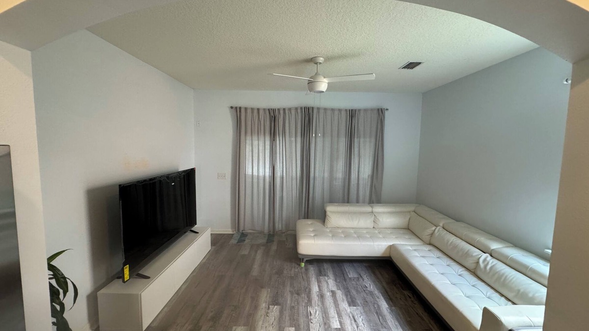 Southside House | 2-bedroom townhome in Bartram Park, full remote work set up. Pool, gym.