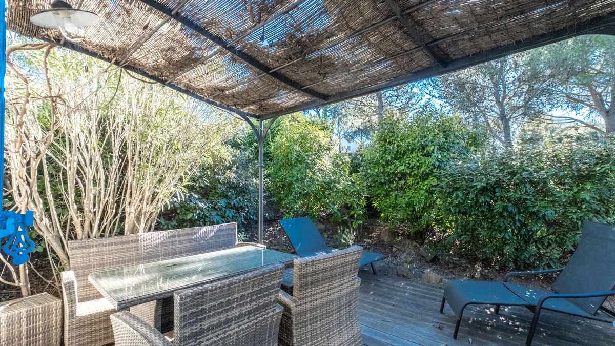 La Motte House | 2-BEDROOM TOWNHOUSE WITH GARDEN (N°561)