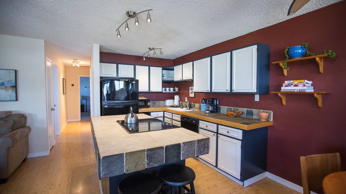 Park East Condo | 2 Bedroom Vacation Rental-Central Boulder