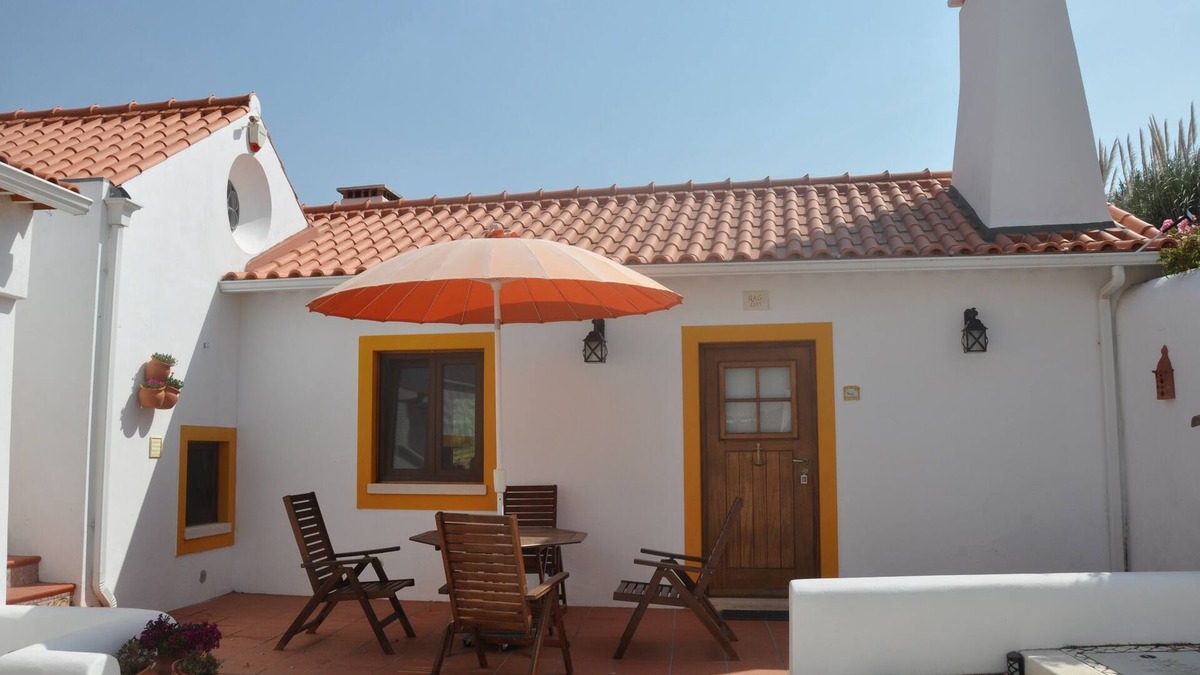 Obidos Cottage | 2 bedroomed new renovated character filled cottage for 4/5 only7km from Obidos