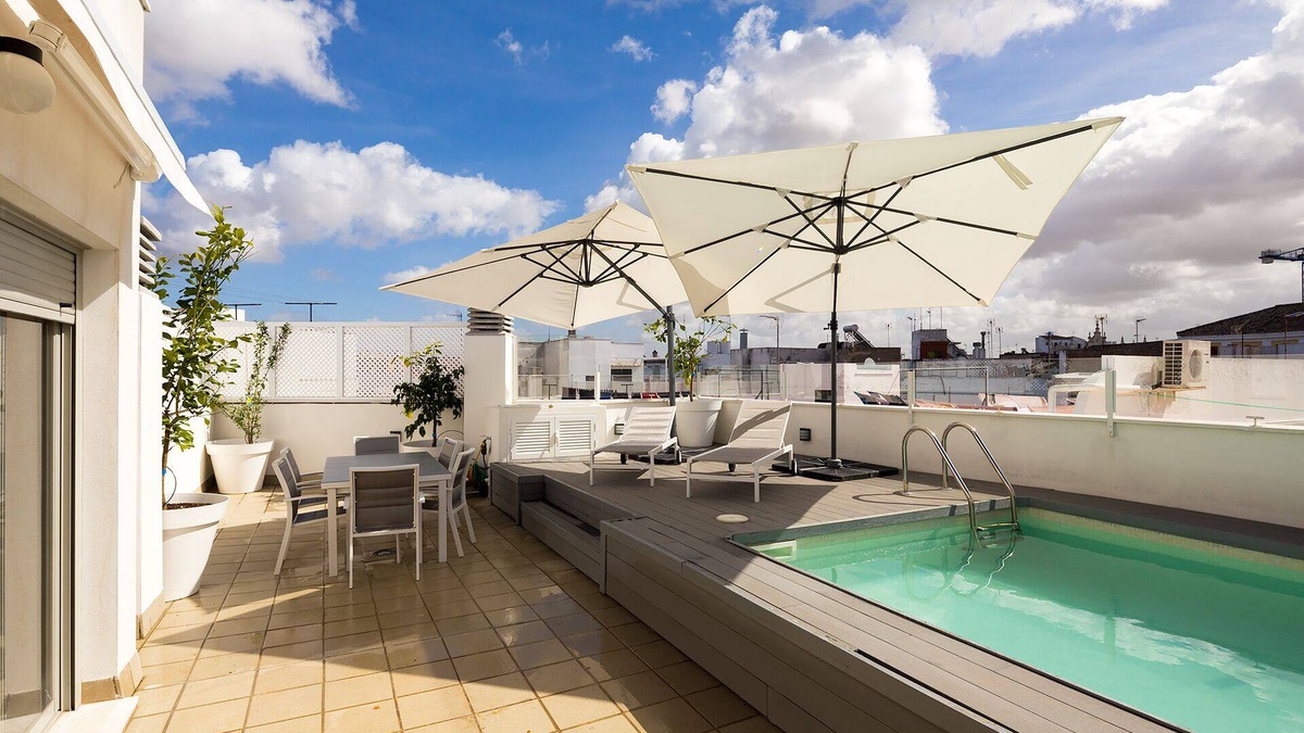 Encarnacion-Regina Apartment | 2 bedrooms, 2 bathrooms, private terrace with pool