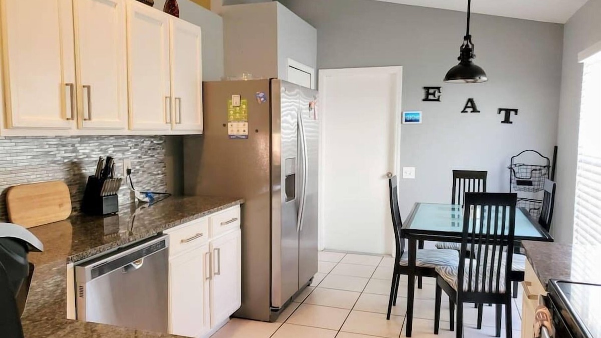 South Pointe of Tampa House | 2 BR/1 BA Single Family Home In The Heart Of Riverview! Near Many Tampa Attractions!