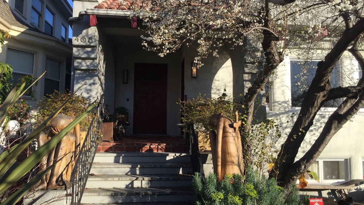 Cleveland Heights House | 2 Br/1Bath Bright-Spacious Flat 2 blks from Lake Merritt, 10 m walk to Bart