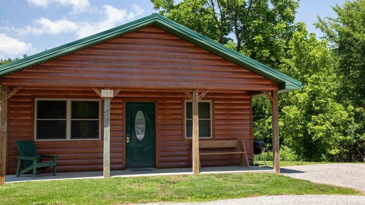 Equality Cabin | 2 BR Hot Tub Cabin- Closest Cabins to Garden of the Gods-Shawnee National Forest