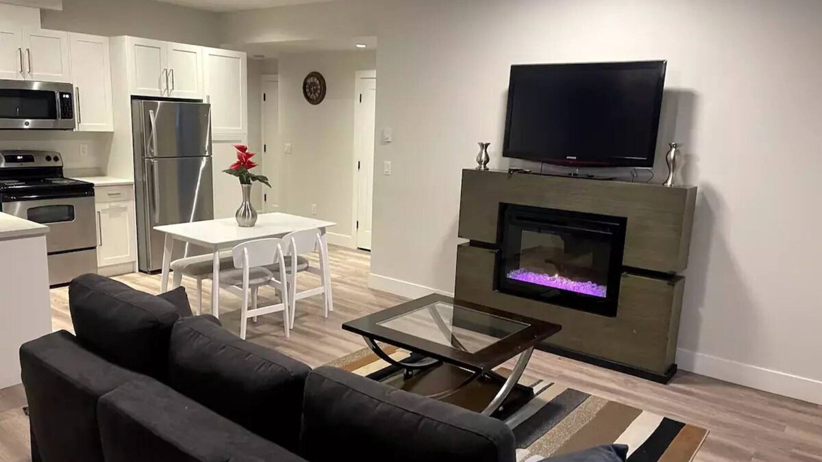 White Rock Apartment | 2 BR Suite