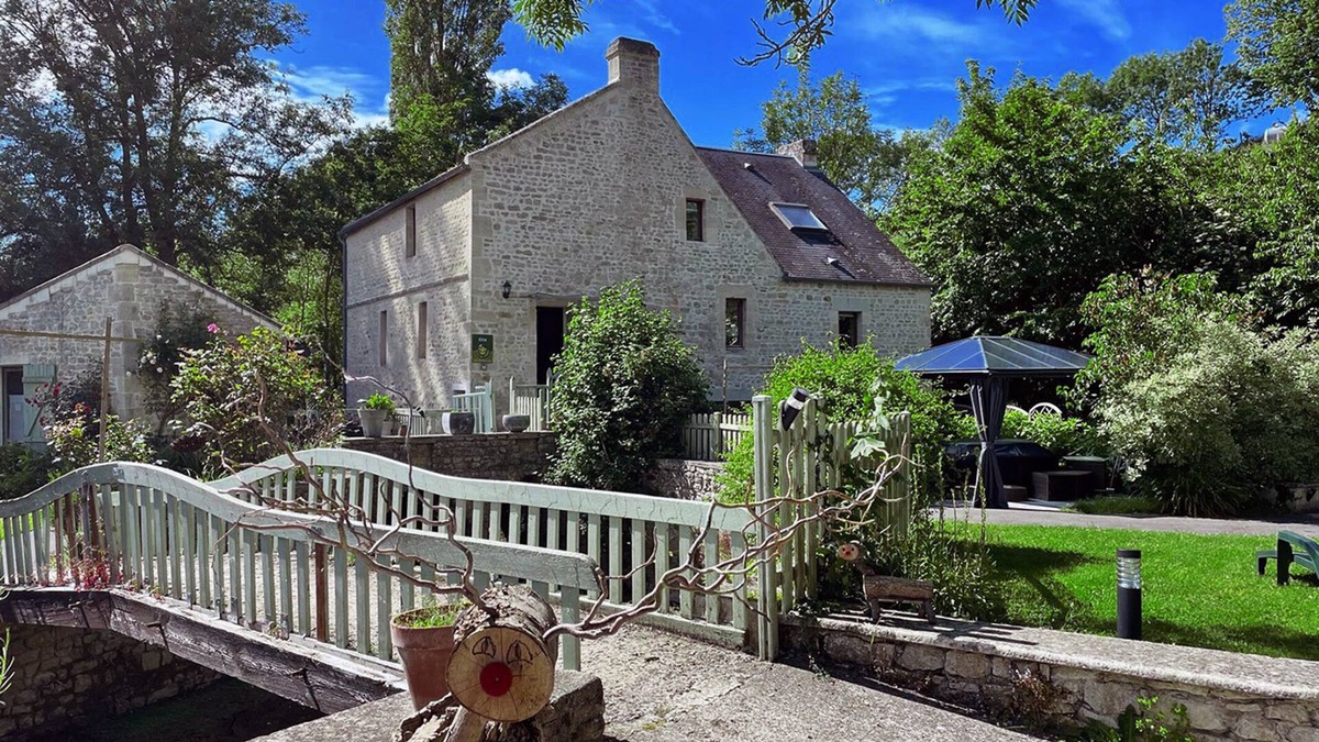 Carcagny House | 2 cottages near a river with SPA and pétanque court in the heart of nature