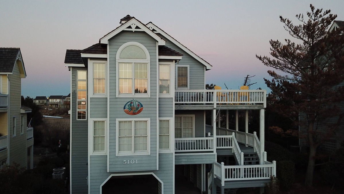 Nags Head House | 2 Crabby: Feels like home! Spectacular views, beach club Summer 2025 filling up!