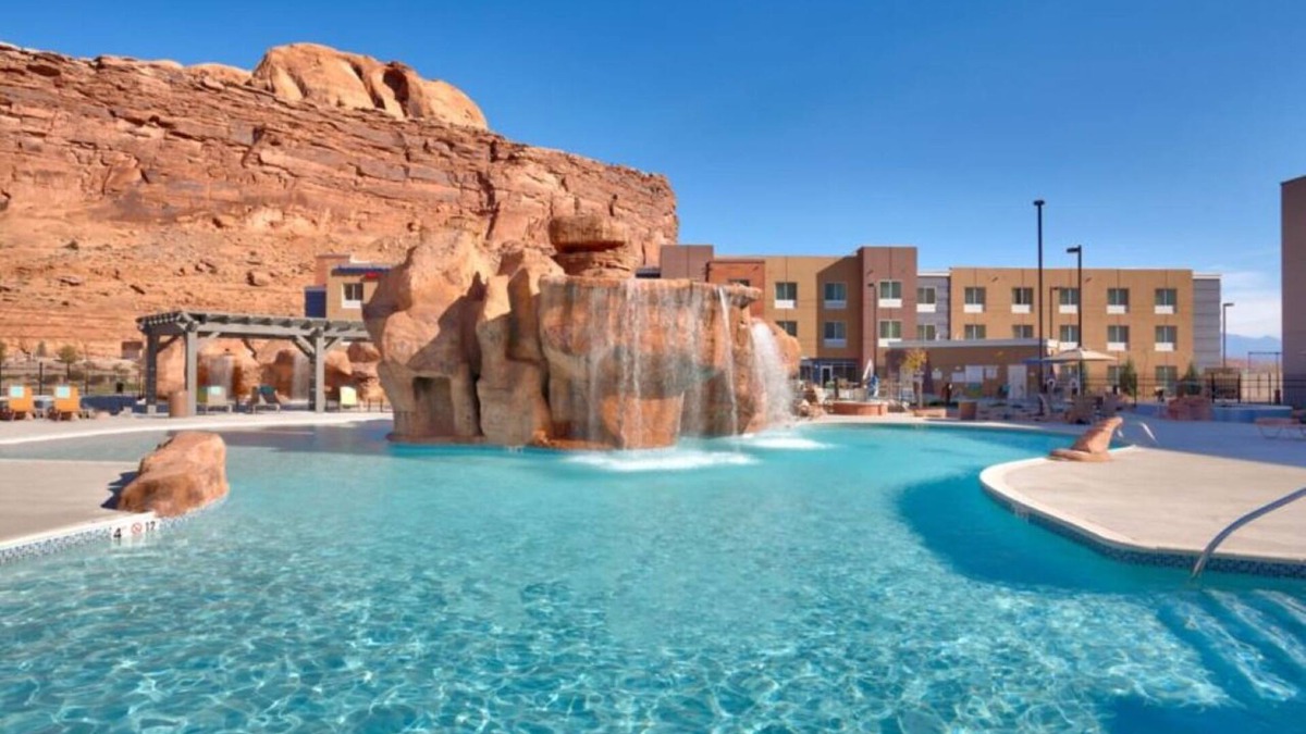 Moab Hotel | 2 Family-Friendly Moab Stays with Pool, Hot Tub & Easy Access to Outdoor Fun
