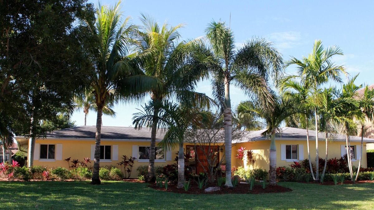Town and River House | 2 King Bedrooms + 2 Queen Beds, Fort Myers Waterfront Home