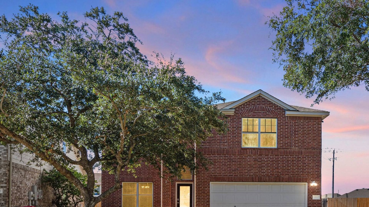 Baytown House | 2 King Beds+Coffee&Ceral Bar+Sleeps 12+W&D