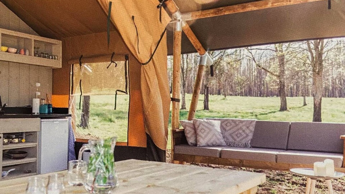 Sille-le-Philippe Cabin | 2 Lodge tents, "safari tent" inspiration, wood and canvas, side by side, 12 pers.