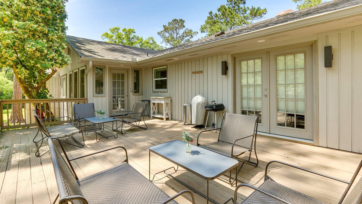 Sea Pines House | 2 Mi to Beach! Sea Pines Resort Home w/Large Yard