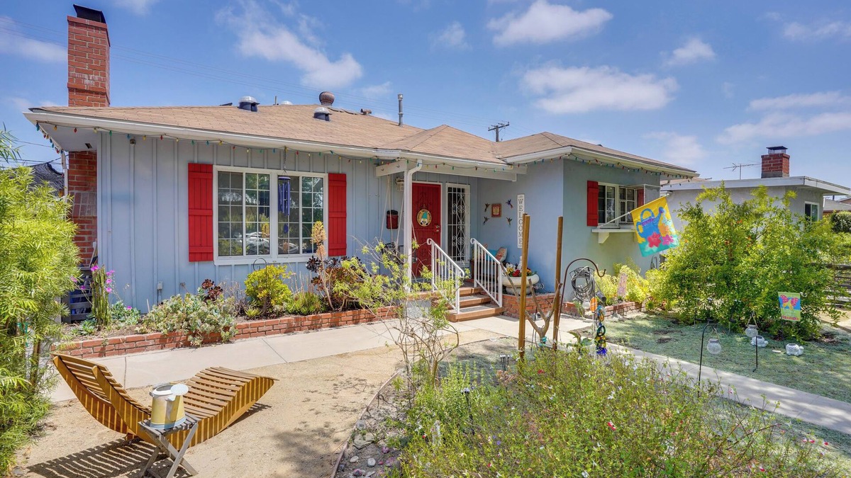 Harbor House | 2 Mi to Cal State Long Beach: Bungalow w/Hot Tub!