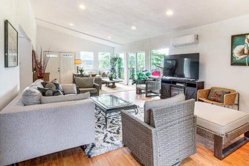 Coos Bay House | 2 Mi to Downtown Coos Bay Home with Deck, Fire Pits