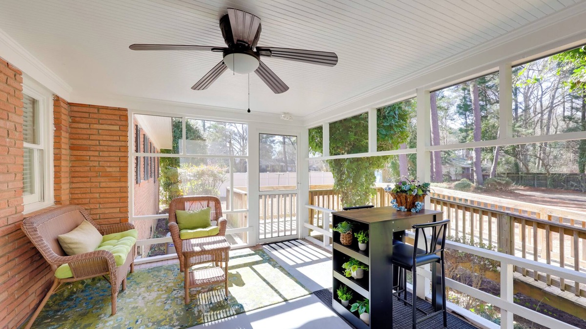 Greenville House | < 2 Mi to ECU: Cozy Greenville Getaway for Fall