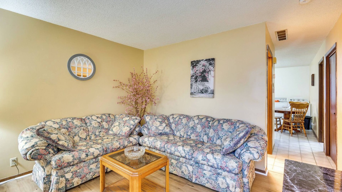 Hutchinson Apartment | 2 Mi to Kansas State Fairgrounds: Cozy Apartment!