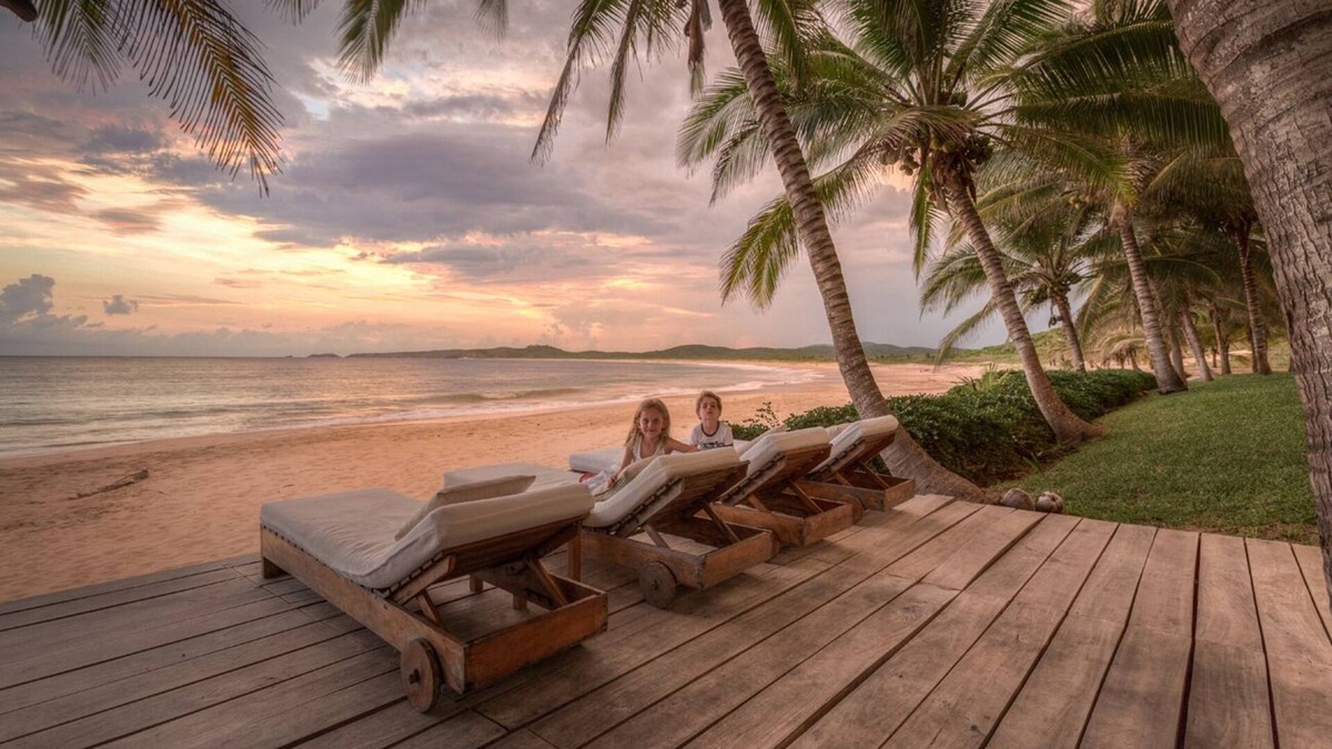 Punta Perula Villa | 2 Mile private beach- House right on the beach + Pool + Hot tub - Fully staffed