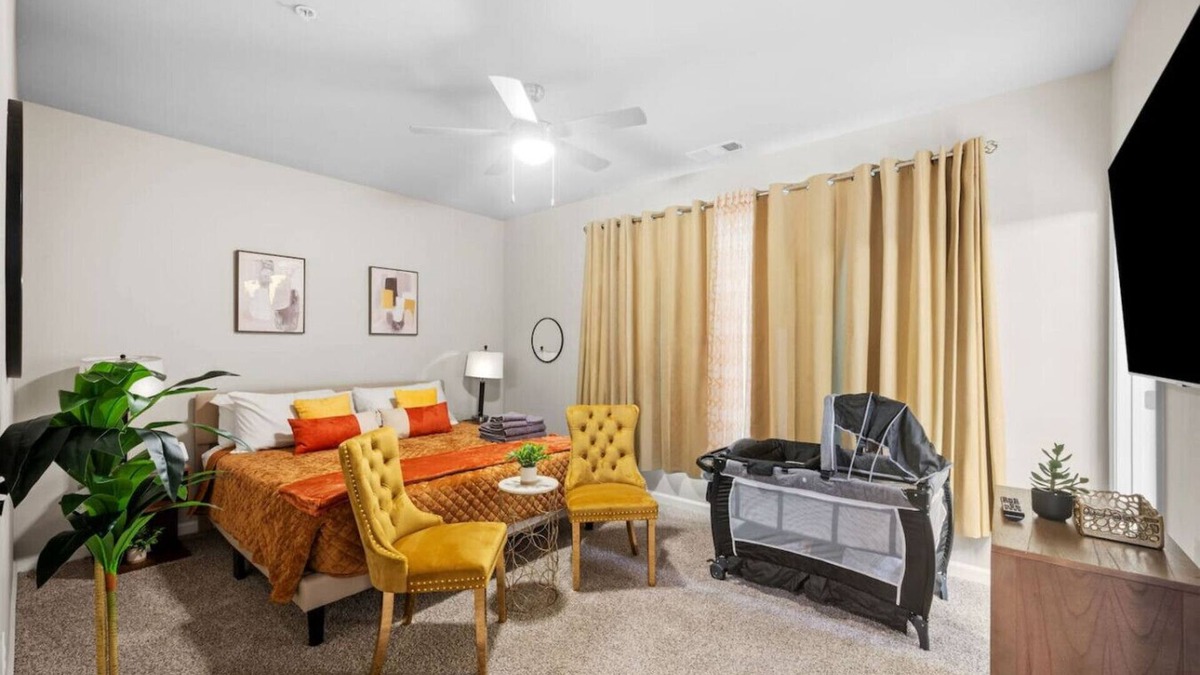 Cumberland Apartment | 2 miles from Truist Park and The Battery Atlanta