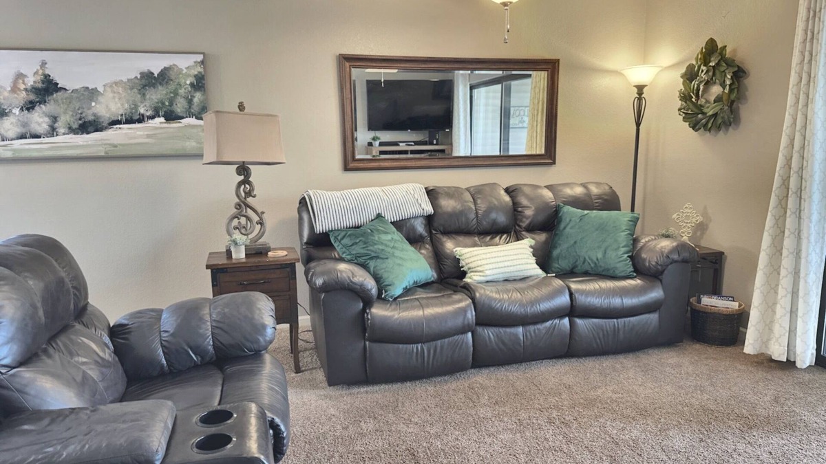 Branson Condo | 2 Min to Strip! Large Condo, Pools, Hot tub, Sauna, Golf & Shows!