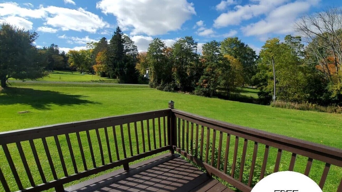 Watkins Glen House | 2 Mins. from Watkins Glen Racetrack & Central to FLX Wine Trail touring.