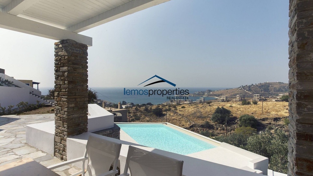 Koundouros House | 2 modern houses with a sea view & swimming pool, ideal for 2 families or friends