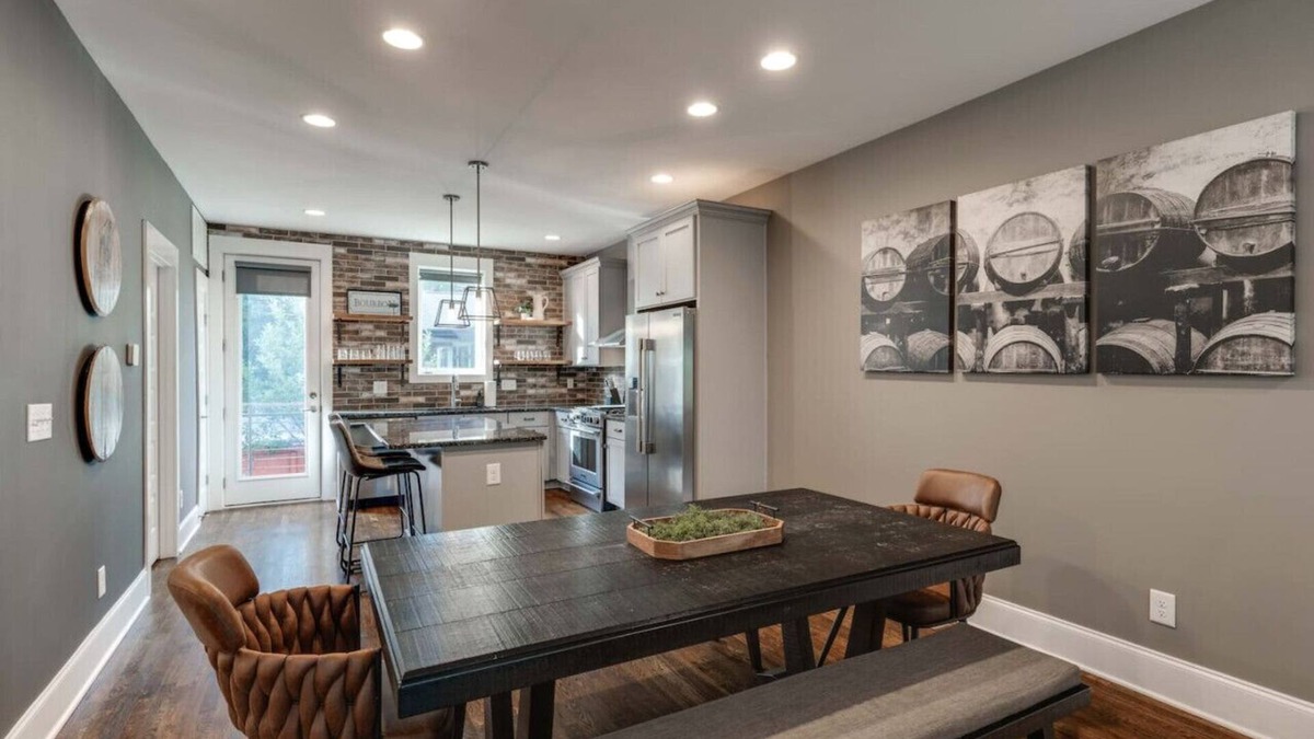 Eighth Avenue House | 2 New Designed Townhomes-10 Beds, PerfectforGroups