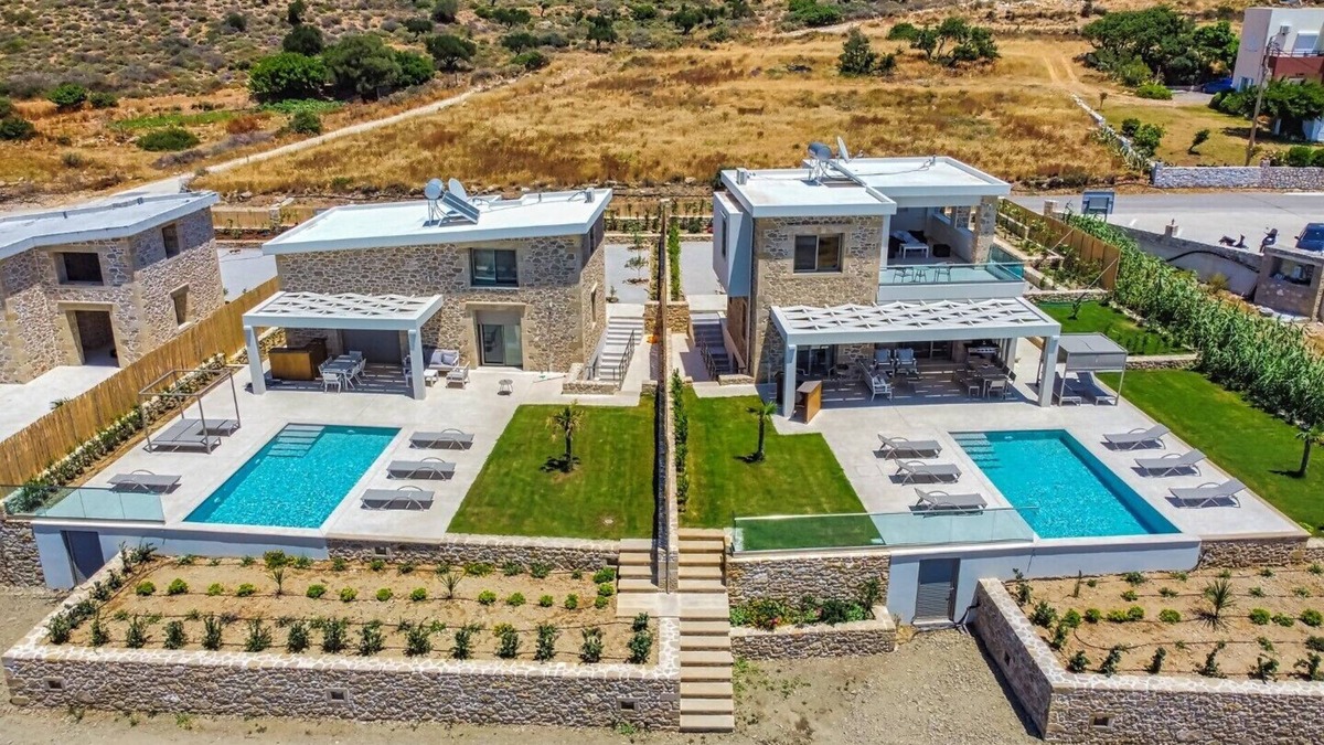 Falassarna Villa | 2 New Villas - Prive Pools-Walk to Falassarna Beach-FREE daily Breakfast & Clean