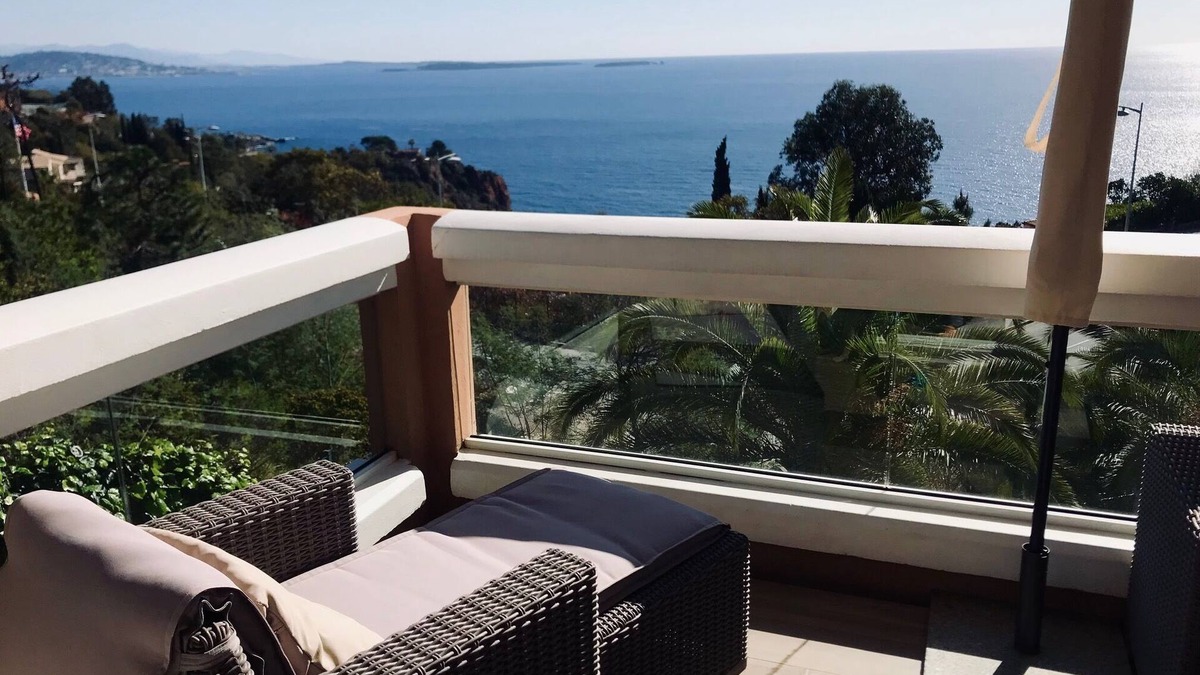 Theoule-Superieur Apartment | 2 P PANORAMIC SEA VIEW, SWIMMING POOL * classified 3-star furnished tourist accommodation + Garage