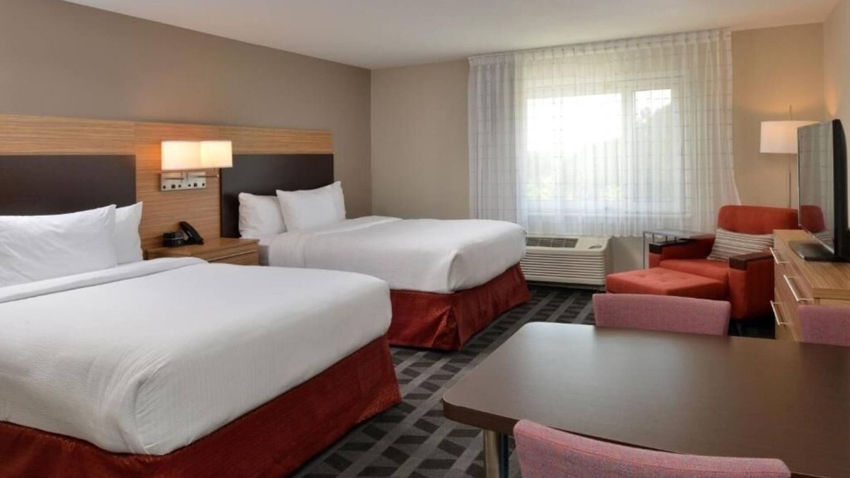 Morrisville Hotel | 2 Pet-Friendly Studios with Full Kitchen and Breakfast – Ideal for Long Stays