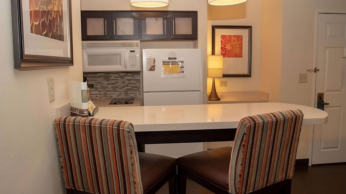Vance Jackson Apartment | 2 Pet-friendly Suites with Full Kitchens! Near The Alamo! W/Outdoor Pool!
