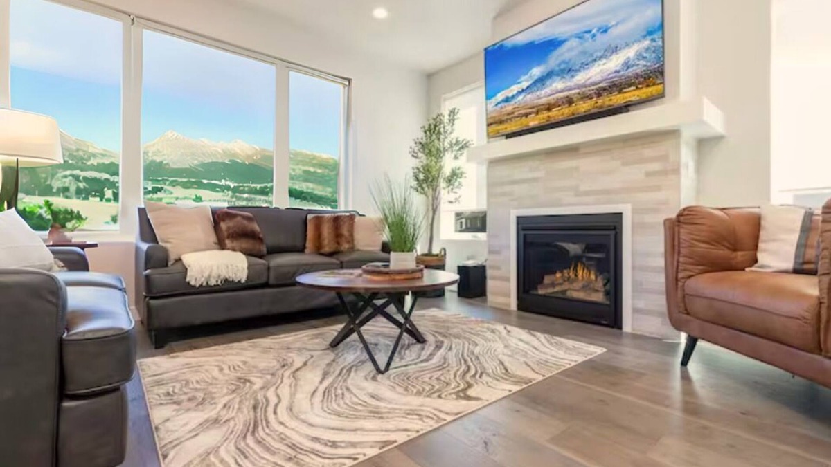 Deer Mountain House | 2-Properties Ideal for Large Groups