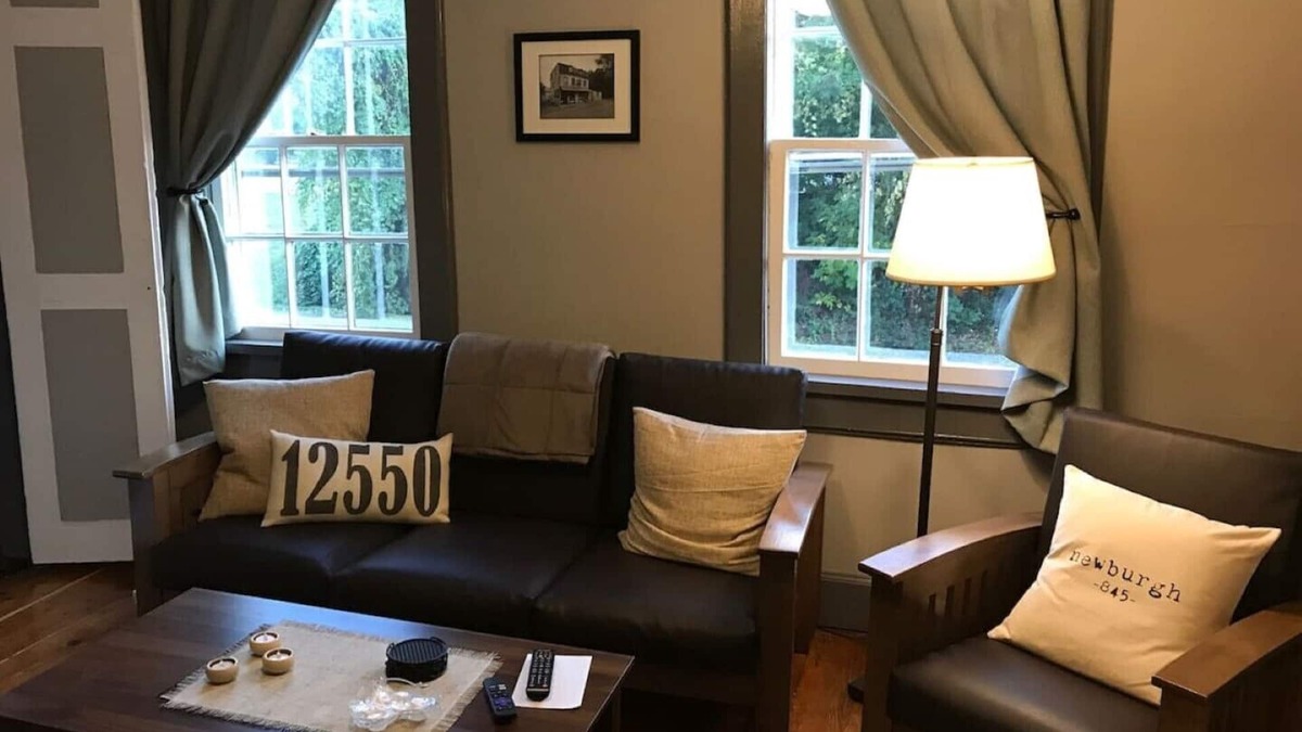 Balmville Apartment | #2, Quaint Private Apartment in Historic Building