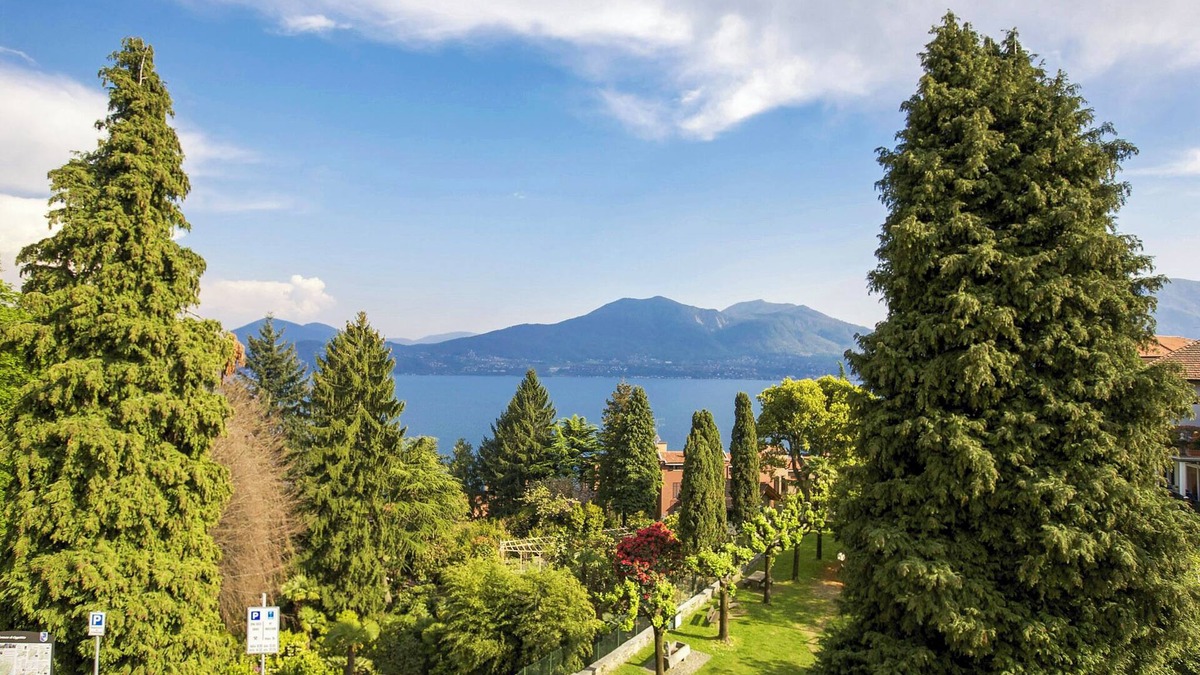 Gonte Apartment | 2-room apartment with balcony and beautiful view of the lake