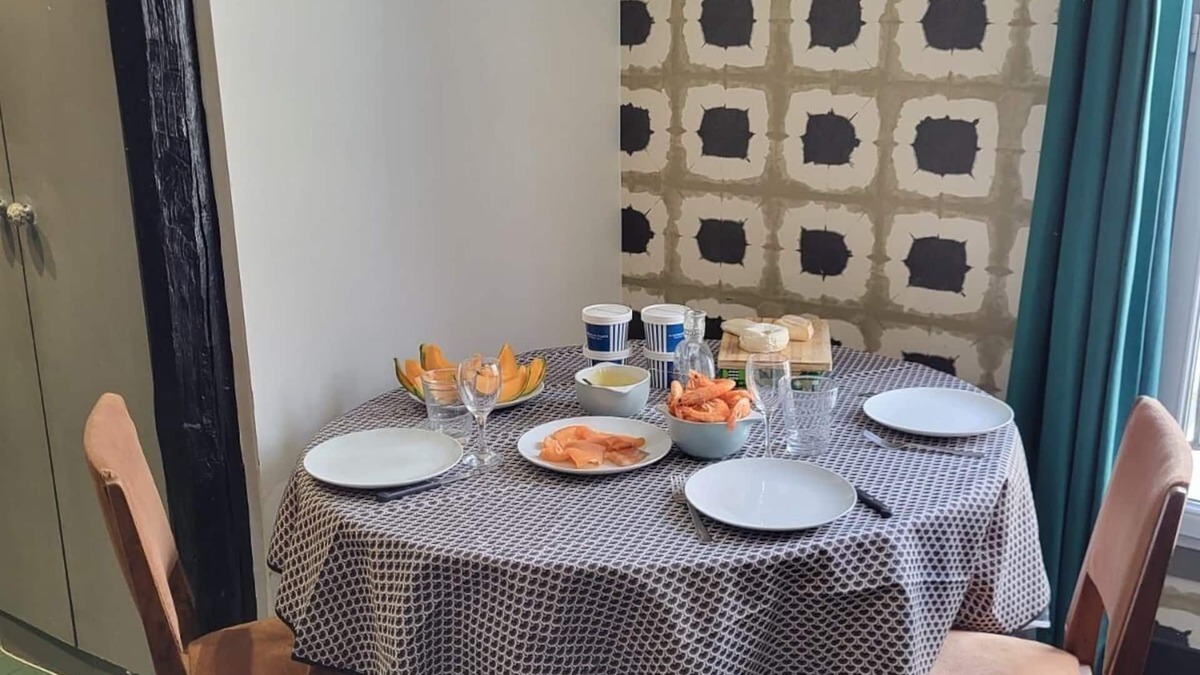 Batignolles Apartment | 2-room apartment in the heart of the 17th district, 2 minutes from rue de Levis.
