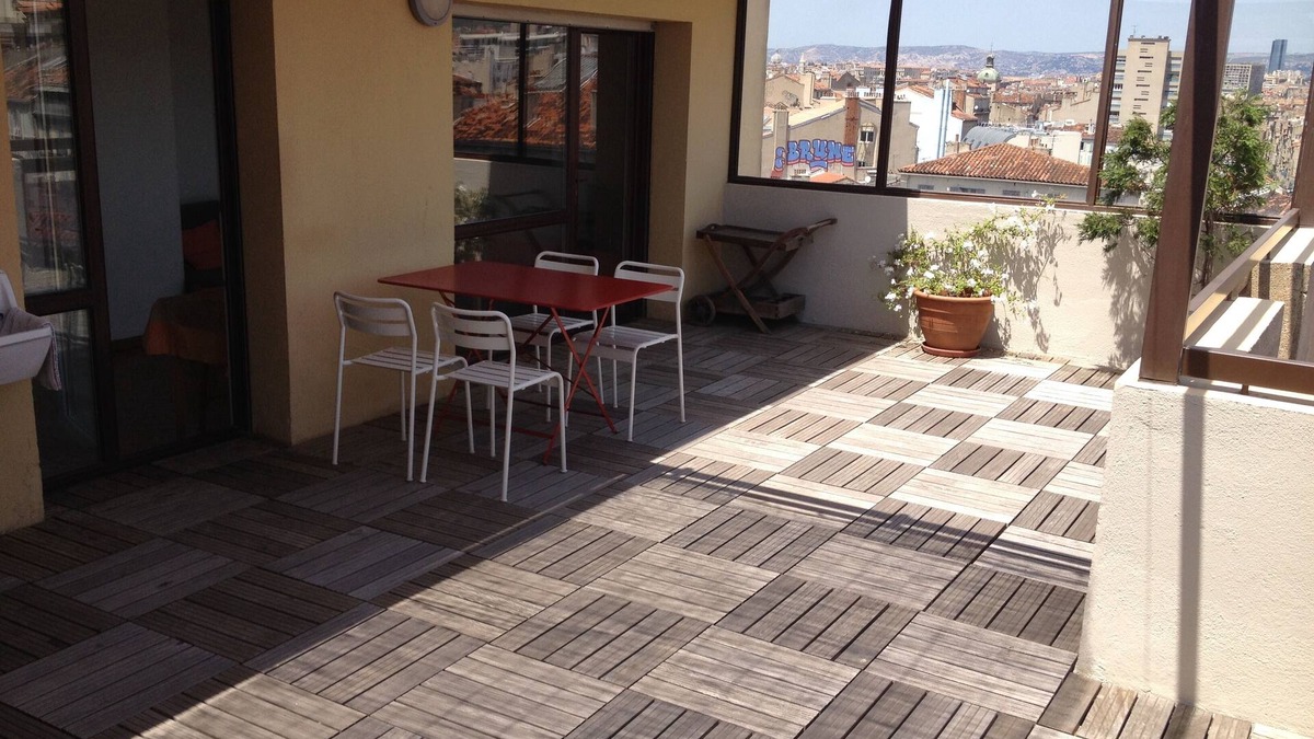 La Castellane Apartment | 2-room Castellane on the top floor with large quiet terrace